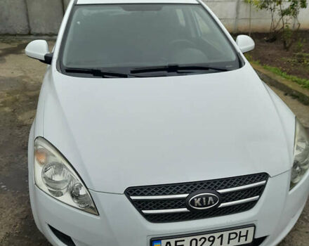 Белый Киа Сид, объемом двигателя 1.6 л и пробегом 182 тыс. км за 6100 $, фото 2 на Automoto.ua