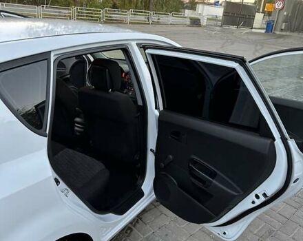 Белый Киа Сид, объемом двигателя 1.6 л и пробегом 229 тыс. км за 5799 $, фото 23 на Automoto.ua