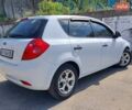 Белый Киа Сид, объемом двигателя 1.4 л и пробегом 225 тыс. км за 5200 $, фото 5 на Automoto.ua