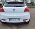 Белый Киа Сид, объемом двигателя 1.98 л и пробегом 190 тыс. км за 6900 $, фото 4 на Automoto.ua