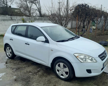 Белый Киа Сид, объемом двигателя 1.6 л и пробегом 182 тыс. км за 6100 $, фото 20 на Automoto.ua