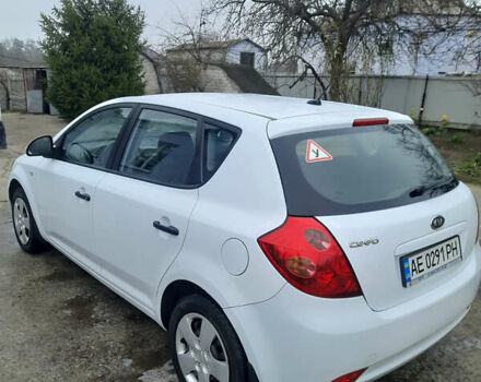 Белый Киа Сид, объемом двигателя 1.6 л и пробегом 182 тыс. км за 6100 $, фото 19 на Automoto.ua