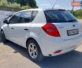 Белый Киа Сид, объемом двигателя 1.4 л и пробегом 225 тыс. км за 5200 $, фото 4 на Automoto.ua