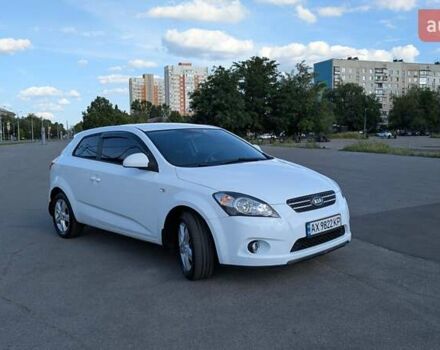 Белый Киа Сид, объемом двигателя 1.6 л и пробегом 160 тыс. км за 5250 $, фото 1 на Automoto.ua