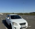 Белый Киа Сид, объемом двигателя 1.6 л и пробегом 256 тыс. км за 3457 $, фото 1 на Automoto.ua