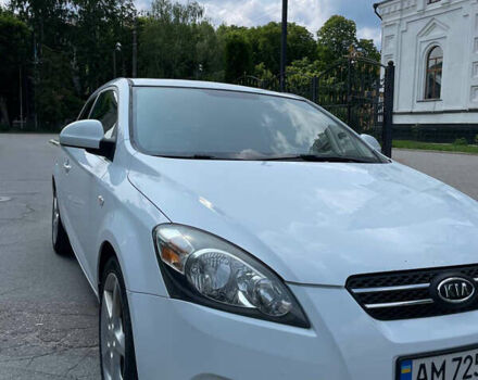 Киа Сид 2008 в Житомире на Automoto.ua Белый Киа Сид, объемом двигателя 1.6 л и пробегом 234 тыс. км за 5750 $, фото 19 на Automoto.ua