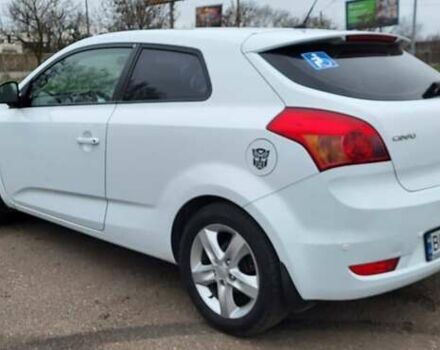 Белый Киа Сид, объемом двигателя 1.98 л и пробегом 190 тыс. км за 6900 $, фото 2 на Automoto.ua