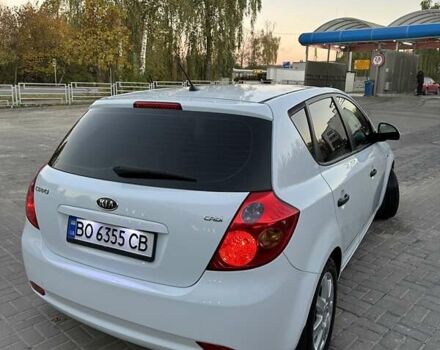 Белый Киа Сид, объемом двигателя 1.6 л и пробегом 229 тыс. км за 5799 $, фото 11 на Automoto.ua
