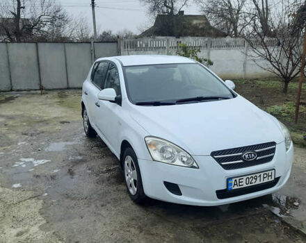 Белый Киа Сид, объемом двигателя 1.6 л и пробегом 182 тыс. км за 6100 $, фото 23 на Automoto.ua
