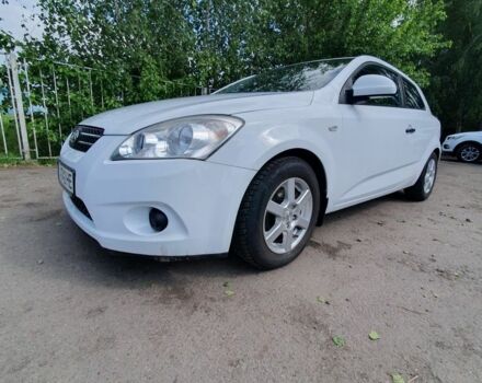 Білий Кіа Сід, об'ємом двигуна 1.6 л та пробігом 124 тис. км за 5900 $, фото 5 на Automoto.ua