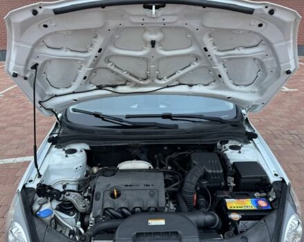 Білий Кіа Сід, об'ємом двигуна 1.6 л та пробігом 167 тис. км за 5700 $, фото 19 на Automoto.ua