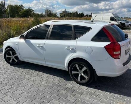 Белый Киа Сид, объемом двигателя 1.58 л и пробегом 393 тыс. км за 5700 $, фото 7 на Automoto.ua