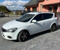 Белый Киа Сид, объемом двигателя 1.58 л и пробегом 393 тыс. км за 5700 $, фото 3 на Automoto.ua