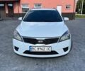 Белый Киа Сид, объемом двигателя 1.58 л и пробегом 393 тыс. км за 5700 $, фото 2 на Automoto.ua