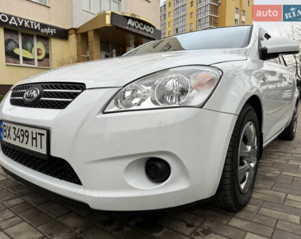 Белый Киа Сид, объемом двигателя 1.59 л и пробегом 178 тыс. км за 5700 $, фото 30 на Automoto.ua