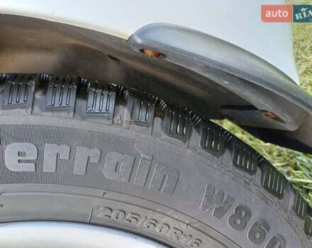 Белый Киа Сид, объемом двигателя 1.4 л и пробегом 255 тыс. км за 5300 $, фото 10 на Automoto.ua