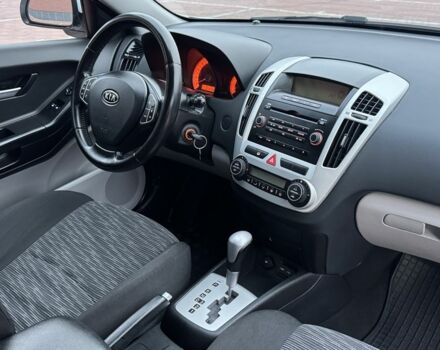 Білий Кіа Сід, об'ємом двигуна 1.6 л та пробігом 167 тис. км за 5700 $, фото 17 на Automoto.ua