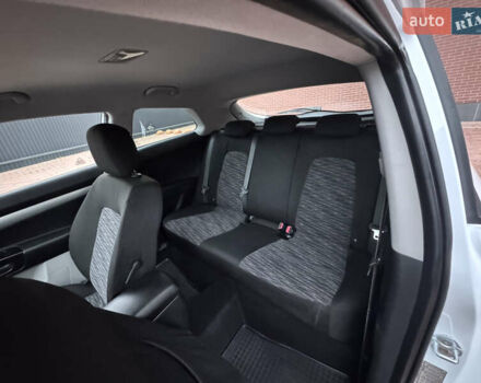 Белый Киа Сид, объемом двигателя 1.6 л и пробегом 167 тыс. км за 5700 $, фото 13 на Automoto.ua