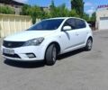 Белый Киа Сид, объемом двигателя 1.4 л и пробегом 194 тыс. км за 6000 $, фото 1 на Automoto.ua