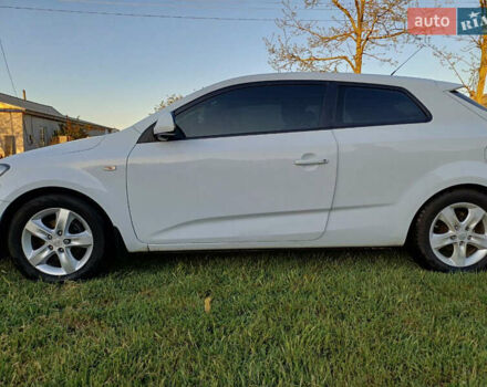Белый Киа Сид, объемом двигателя 1.4 л и пробегом 255 тыс. км за 5300 $, фото 2 на Automoto.ua