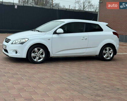 Белый Киа Сид, объемом двигателя 1.6 л и пробегом 167 тыс. км за 5700 $, фото 4 на Automoto.ua