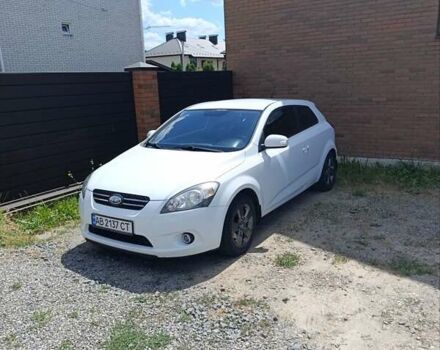 Белый Киа Сид, объемом двигателя 1.59 л и пробегом 188 тыс. км за 5700 $, фото 3 на Automoto.ua