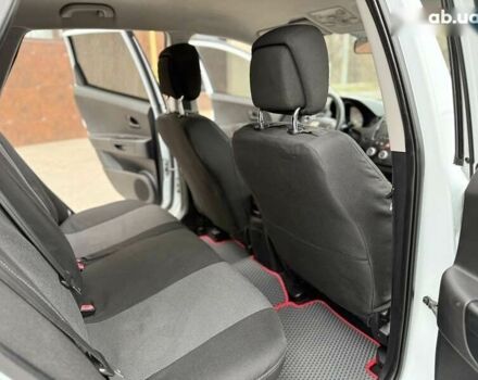 Белый Киа Сид, объемом двигателя 1.6 л и пробегом 193 тыс. км за 6999 $, фото 18 на Automoto.ua