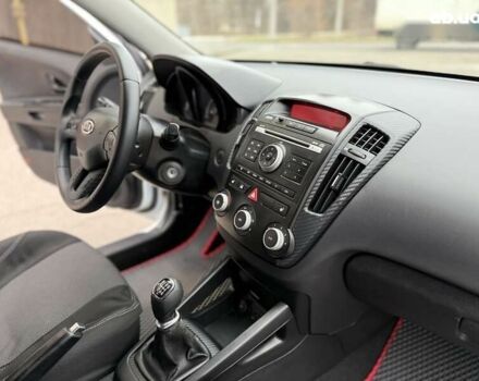 Белый Киа Сид, объемом двигателя 1.6 л и пробегом 193 тыс. км за 6999 $, фото 24 на Automoto.ua