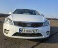 Белый Киа Сид, объемом двигателя 0 л и пробегом 275 тыс. км за 6200 $, фото 4 на Automoto.ua