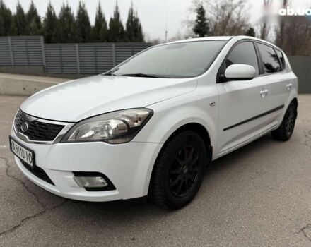 Белый Киа Сид, объемом двигателя 1.6 л и пробегом 193 тыс. км за 6999 $, фото 3 на Automoto.ua