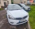 Белый Киа Сид, объемом двигателя 1.4 л и пробегом 209 тыс. км за 5700 $, фото 2 на Automoto.ua