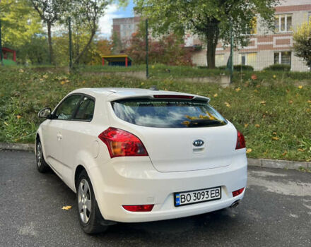 Белый Киа Сид, объемом двигателя 1.59 л и пробегом 255 тыс. км за 5700 $, фото 2 на Automoto.ua