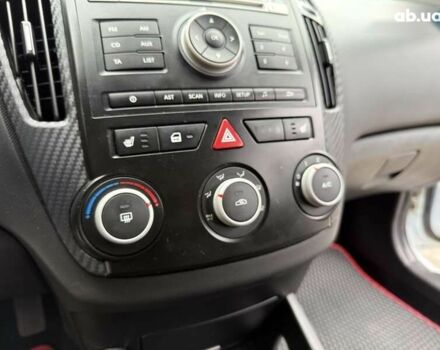 Белый Киа Сид, объемом двигателя 1.6 л и пробегом 193 тыс. км за 6999 $, фото 20 на Automoto.ua