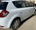 Белый Киа Сид, объемом двигателя 1.4 л и пробегом 180 тыс. км за 8000 $, фото 9 на Automoto.ua
