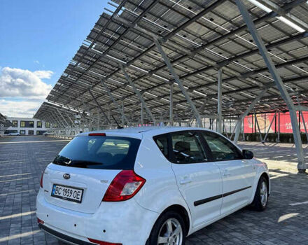 Киа Сид 2011 в Львове на Automoto.ua Белый Киа Сид, объемом двигателя 1.6 л и пробегом 209 тыс. км за 6200 $, фото 3 на Automoto.ua