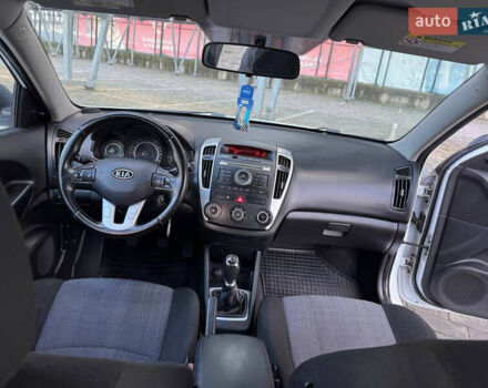 Киа Сид 2011 в Львове на Automoto.ua Белый Киа Сид, объемом двигателя 1.6 л и пробегом 209 тыс. км за 6200 $, фото 6 на Automoto.ua