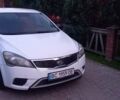 Белый Киа Сид, объемом двигателя 1.58 л и пробегом 206 тыс. км за 5500 $, фото 8 на Automoto.ua