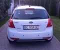 Белый Киа Сид, объемом двигателя 1.58 л и пробегом 206 тыс. км за 5500 $, фото 12 на Automoto.ua