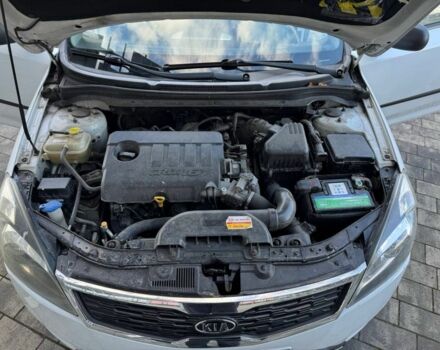 Кіа Сід 2011 у Львові на Automoto.ua Білий Кіа Сід, об'ємом двигуна 1.6 л та пробігом 209 тис. км за 6200 $, фото 6 на Automoto.ua