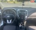 Белый Киа Сид, объемом двигателя 1.4 л и пробегом 202 тыс. км за 6000 $, фото 17 на Automoto.ua