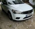 Білий Кіа Сід, об'ємом двигуна 1.6 л та пробігом 290 тис. км за 5700 $, фото 5 на Automoto.ua