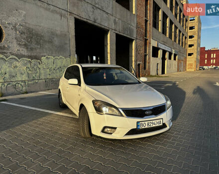 Белый Киа Сид, объемом двигателя 1.58 л и пробегом 231 тыс. км за 6199 $, фото 1 на Automoto.ua