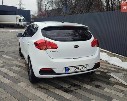 Белый Киа Сид, объемом двигателя 1.59 л и пробегом 134 тыс. км за 10300 $, фото 4 на Automoto.ua