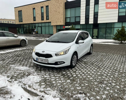 Белый Киа Сид, объемом двигателя 1.4 л и пробегом 198 тыс. км за 8000 $, фото 1 на Automoto.ua