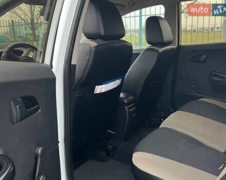 Белый Киа Сид, объемом двигателя 1.59 л и пробегом 260 тыс. км за 6500 $, фото 13 на Automoto.ua