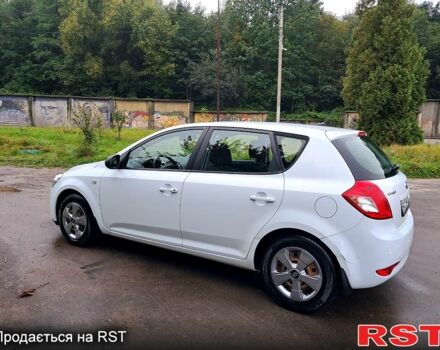 Білий Кіа Сід, об'ємом двигуна 1.6 л та пробігом 192 тис. км за 6500 $, фото 3 на Automoto.ua