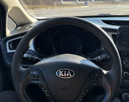 Белый Киа Сид, объемом двигателя 1.6 л и пробегом 263 тыс. км за 8999 $, фото 16 на Automoto.ua