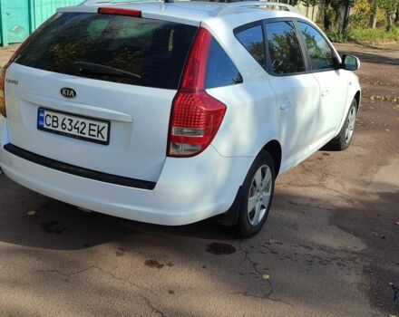 Білий Кіа Сід, об'ємом двигуна 1.6 л та пробігом 241 тис. км за 6600 $, фото 3 на Automoto.ua