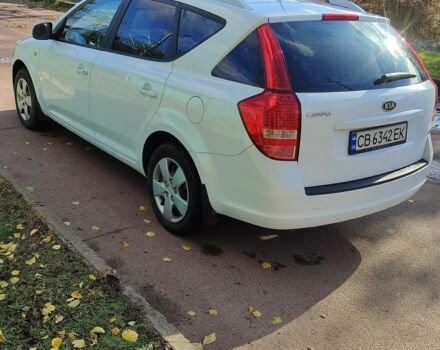 Білий Кіа Сід, об'ємом двигуна 1.6 л та пробігом 241 тис. км за 6600 $, фото 2 на Automoto.ua