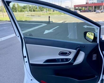 Белый Киа Сид, объемом двигателя 1.6 л и пробегом 175 тыс. км за 11900 $, фото 17 на Automoto.ua